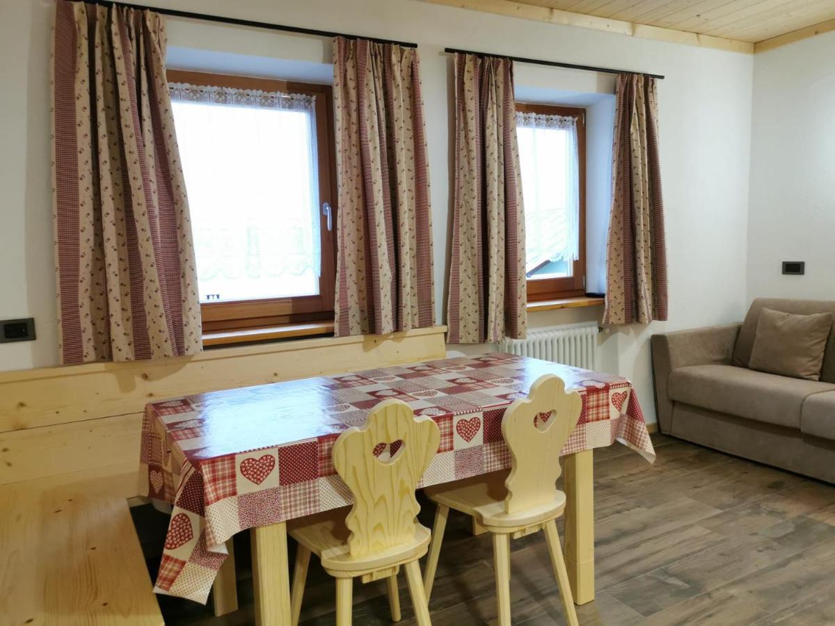 App Col Di Lana - Agriturismo La Majon Da Col コッレ・サンタ・ルチーア エクステリア 写真
