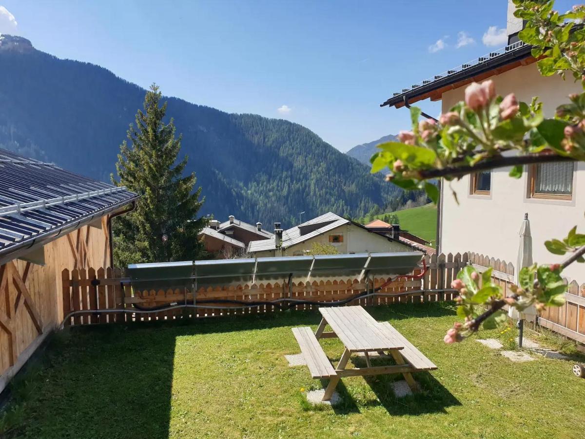 App Col Di Lana - Agriturismo La Majon Da Col コッレ・サンタ・ルチーア エクステリア 写真